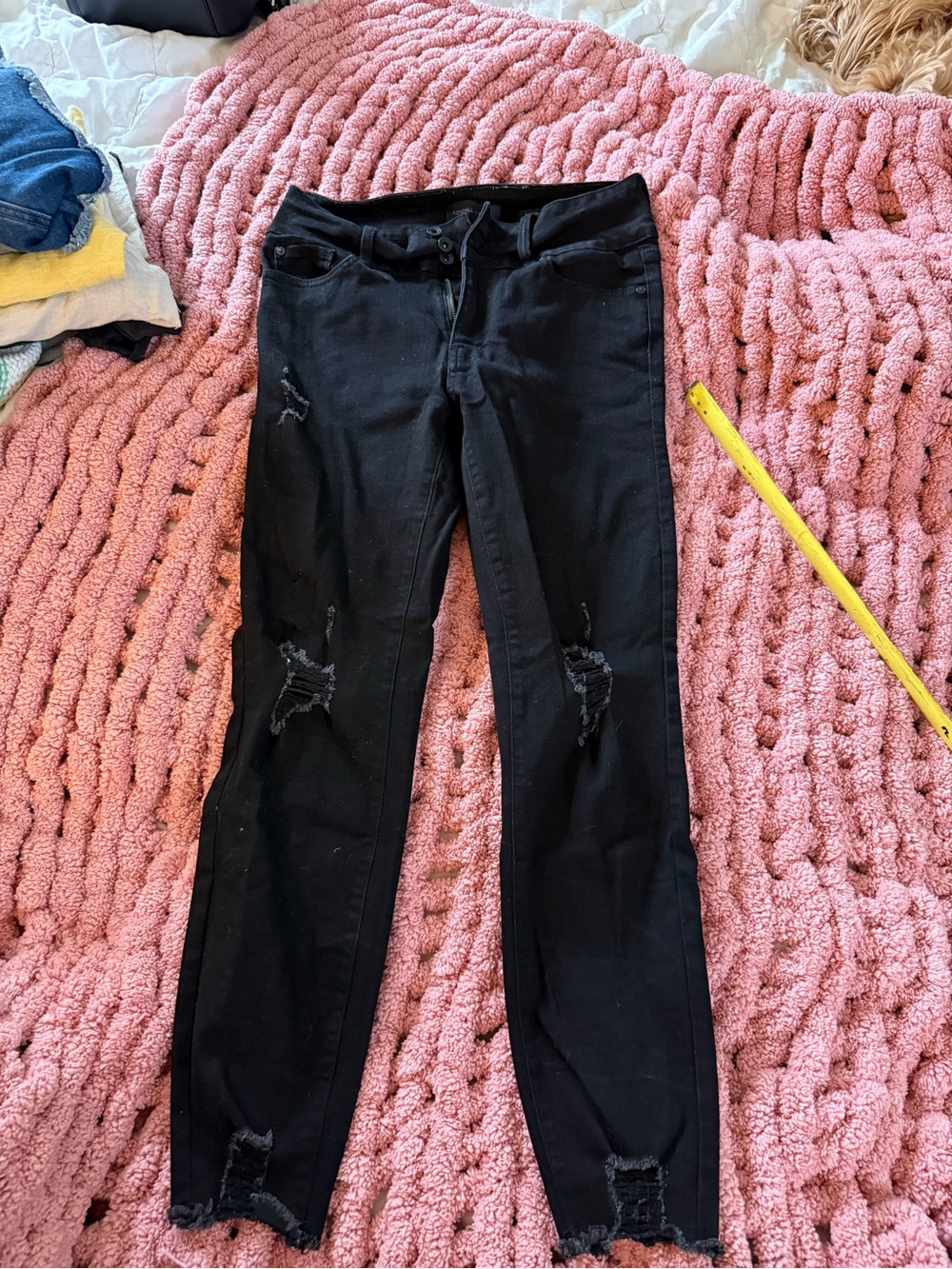 Kendall + Kylie Ultra Rise Skinny Black Distressed Jeans Size 9/29